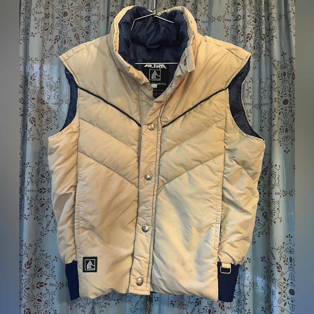 Small vintage ALTRA puffer vest